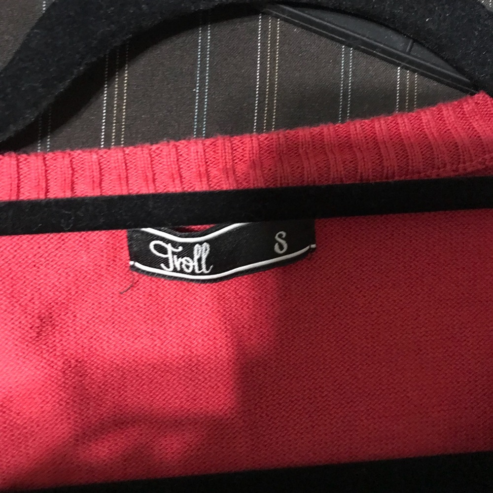 Red jacket - Picture 2 of 3